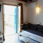 Ariadne House